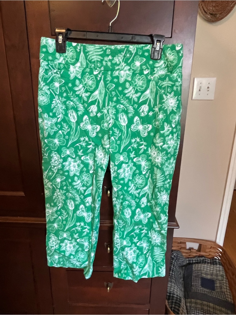 Kim Rogers Green Floral Butterfly Print Capri Pants Ladies Size 10